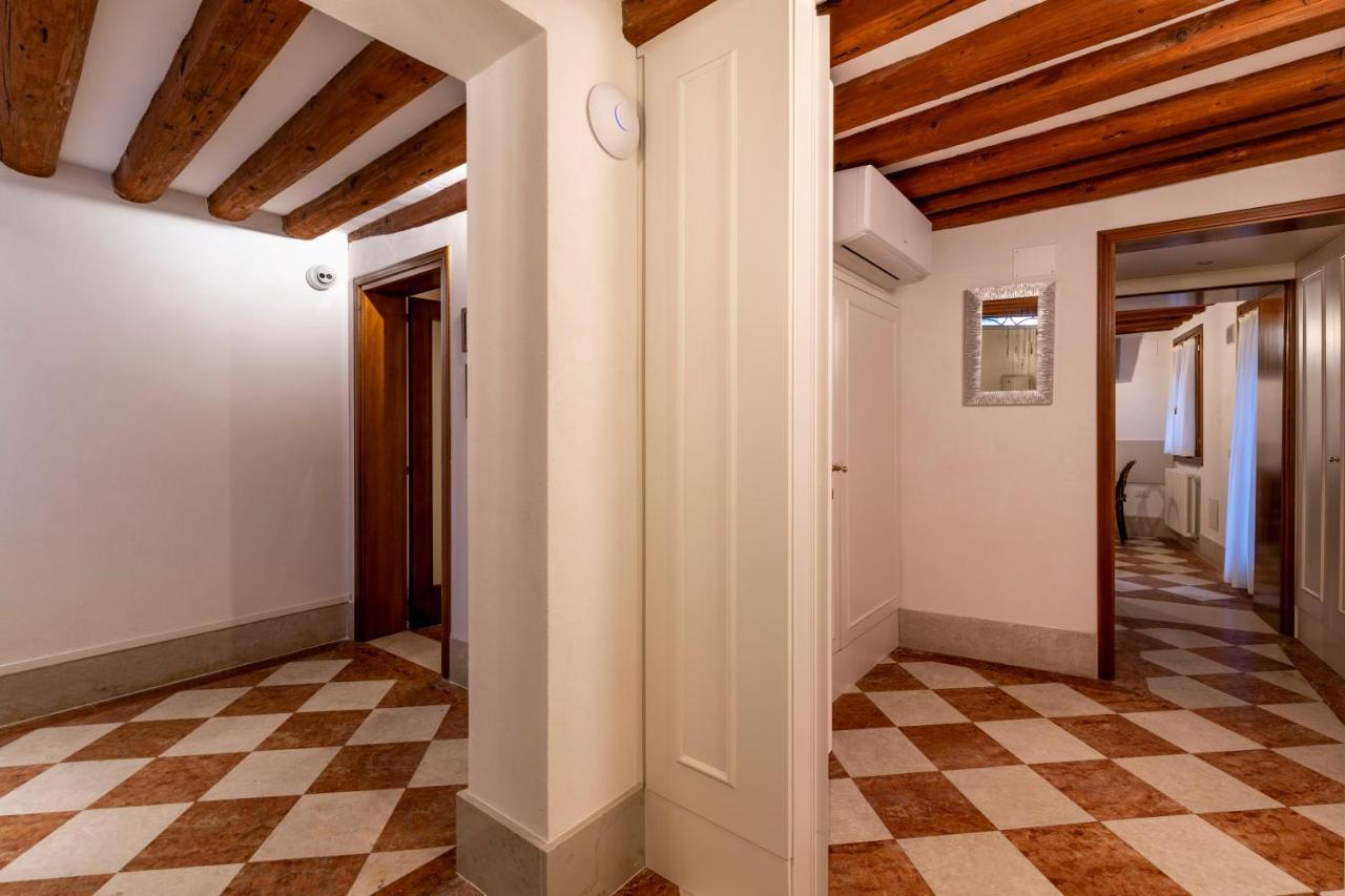 San Silvestro House Apartment Венеция Екстериор снимка
