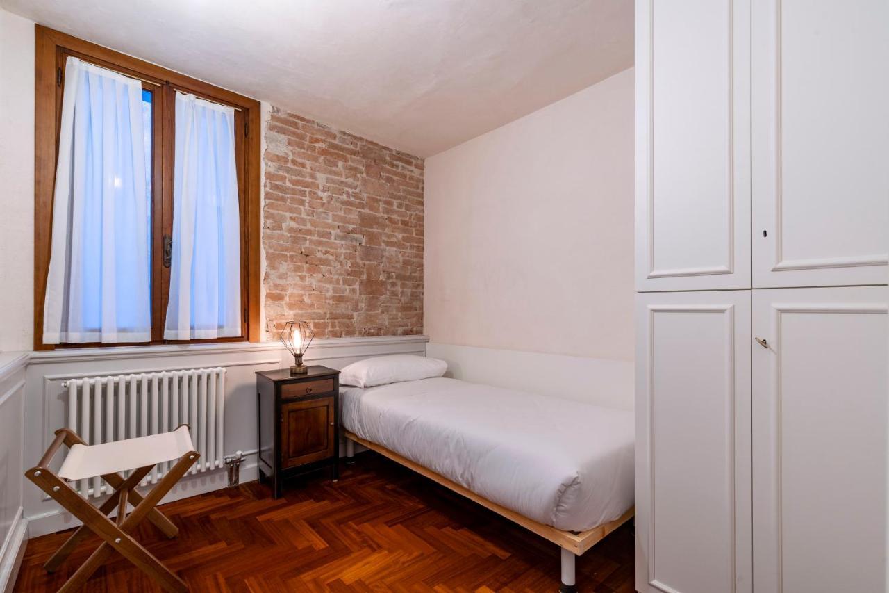 San Silvestro House Apartment Венеция Екстериор снимка