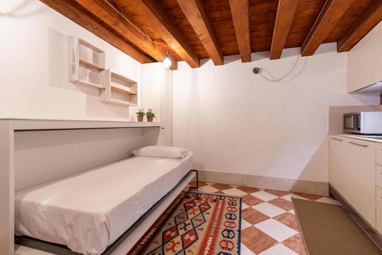 San Silvestro House Apartment Венеция Екстериор снимка