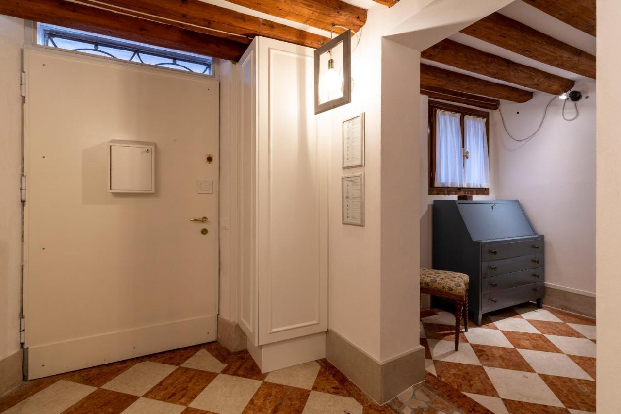 San Silvestro House Apartment Венеция Екстериор снимка