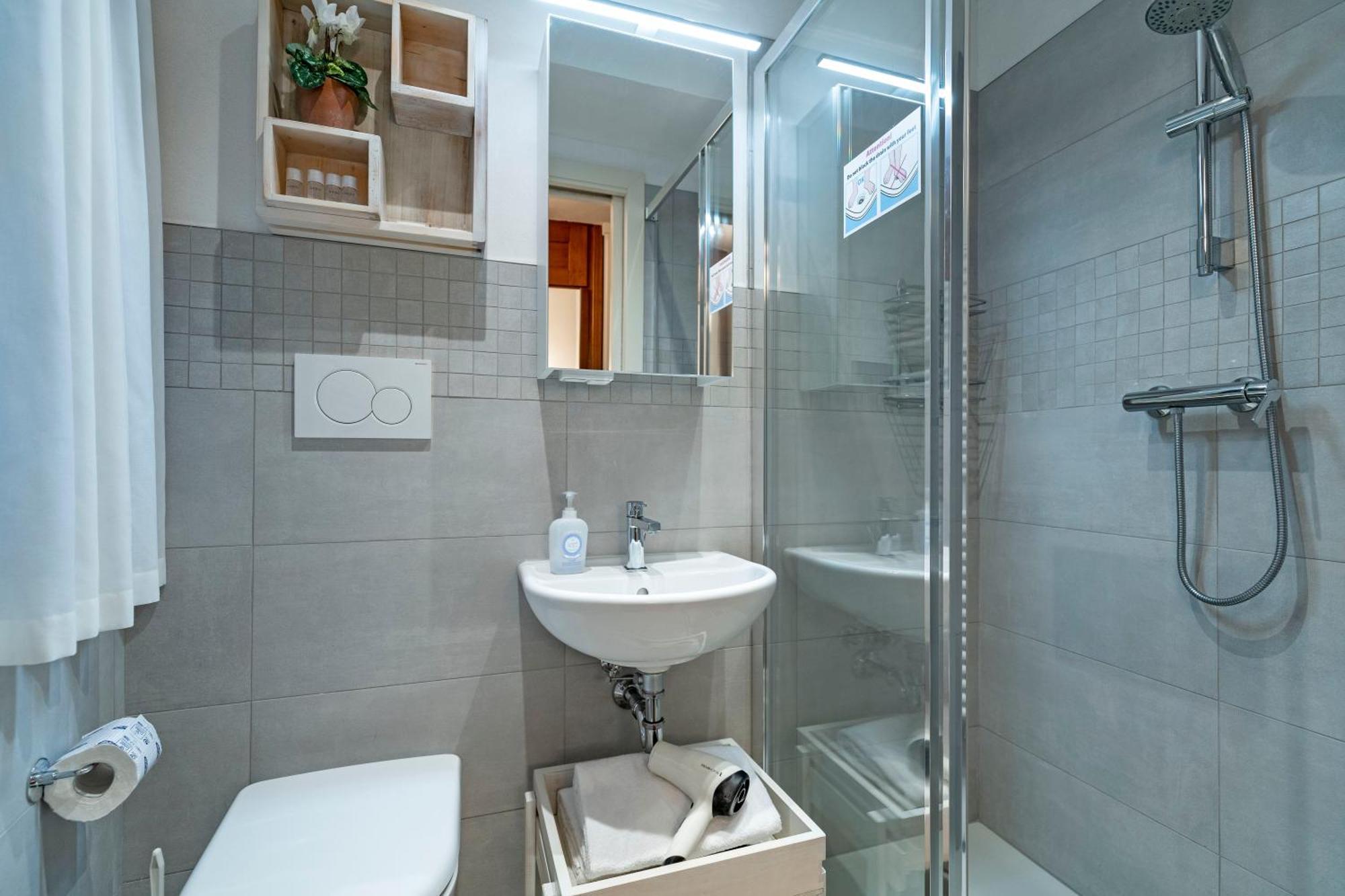 San Silvestro House Apartment Венеция Стая снимка